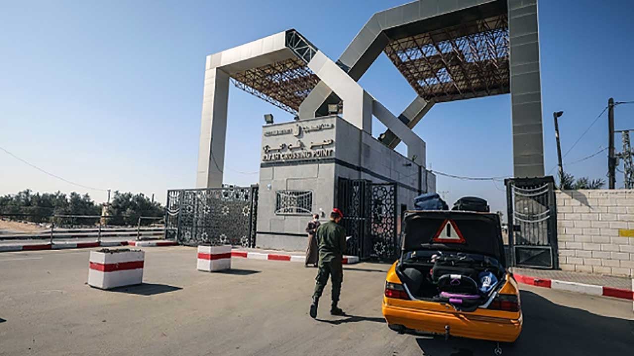 Foto - Açlıkla yıldırmaya çalışıyorlar! Sınır kapıları kapatıldı