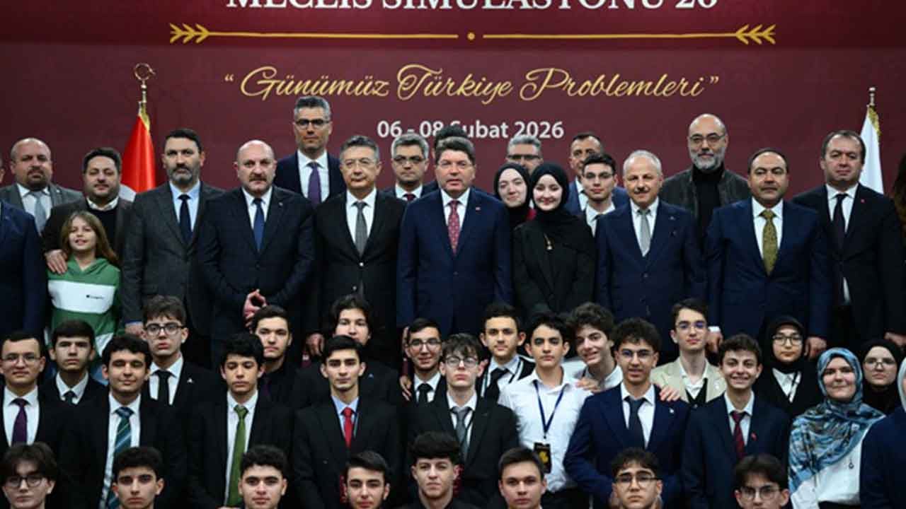 Foto - Adalet Bakanı Yılmaz Tunç'tan 'IBAN' tepkisi: Niye veriyorsunuz?