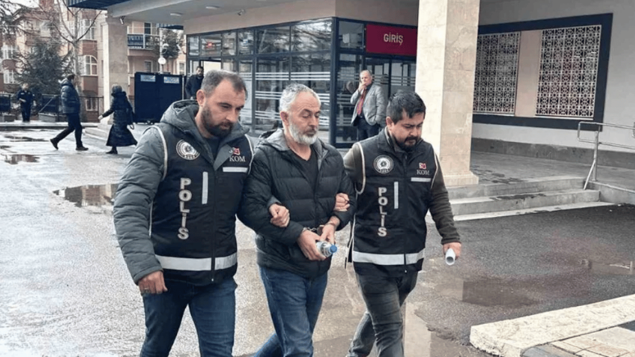Foto - Adalet Bakanı’na usulsüz sorgulama: Haddini aşan tapu müdürü tutuklandı