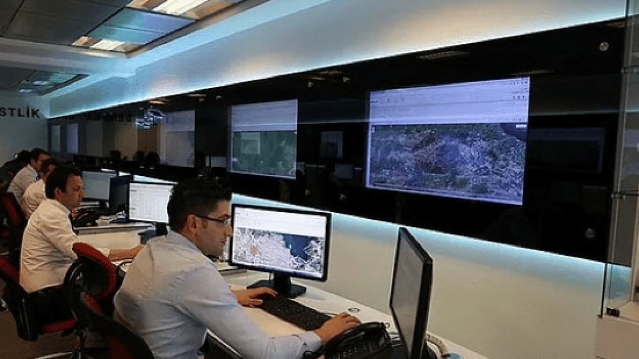 Foto - Adalet Bakanlığı'ndan dünyada bir ilk! 450 bin suçluya yeni sistem