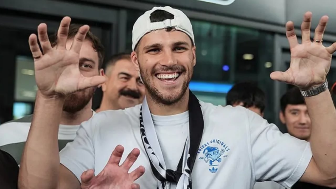 Adam Beşiktaş'ta farklı, orada farklı! Derdin Beşiktaş mıydı? David Jurasek şov yapıyor