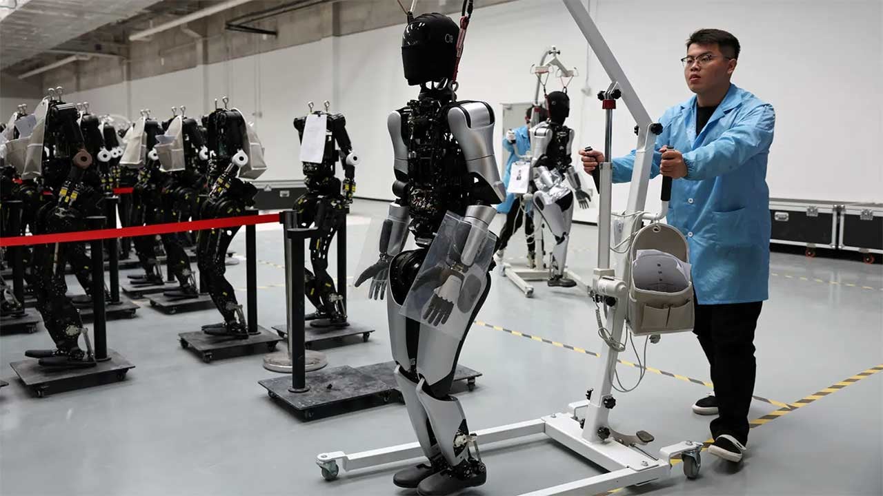 Foto - Adamlar yapmış! AgiBot hiç durmadan 106 km yürüdü