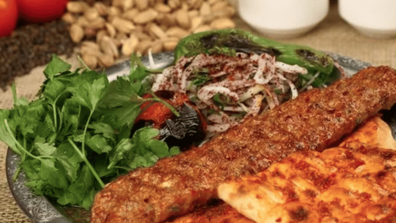 Foto - Adana kebap tarifi; hem lezzetli hem de kolay! En iyi kebap....