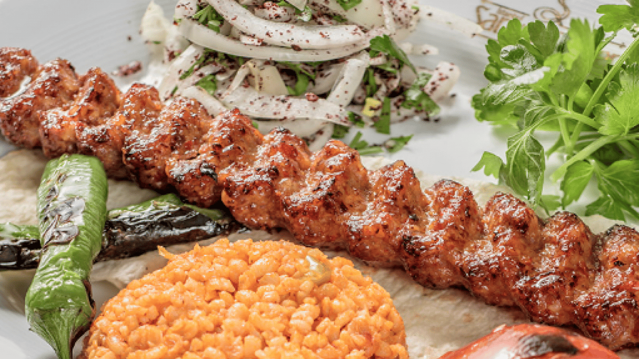 Foto - Adana kebap tarifi; hem lezzetli hem de kolay! En iyi kebap....