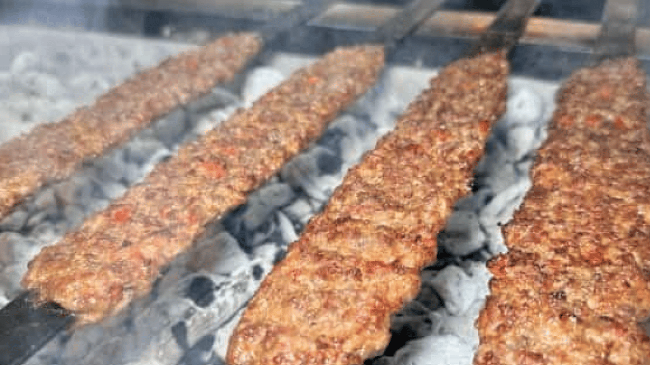 Foto - Adana kebap tarifi; hem lezzetli hem de kolay! En iyi kebap....
