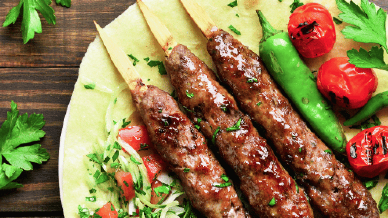 Foto - Adana kebap tarifi; hem lezzetli hem de kolay! En iyi kebap....