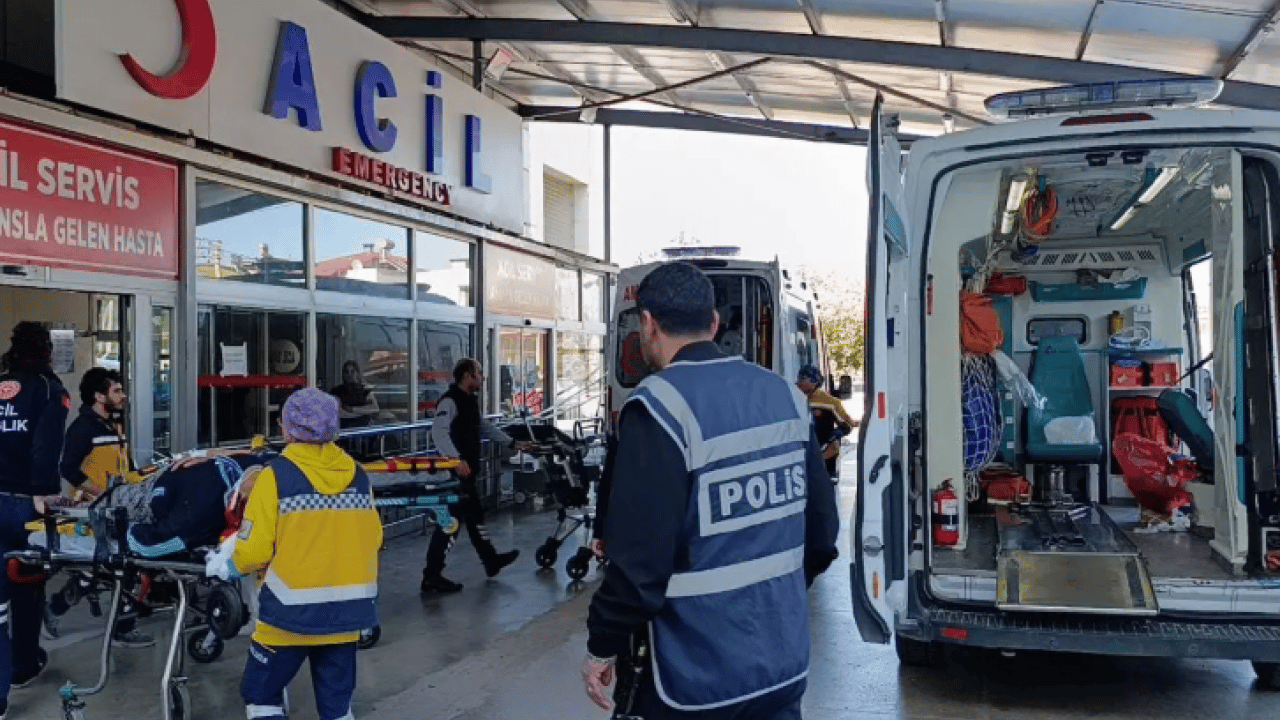 Foto - Adana'da feci kaza: Çok sayıda yaralı var!