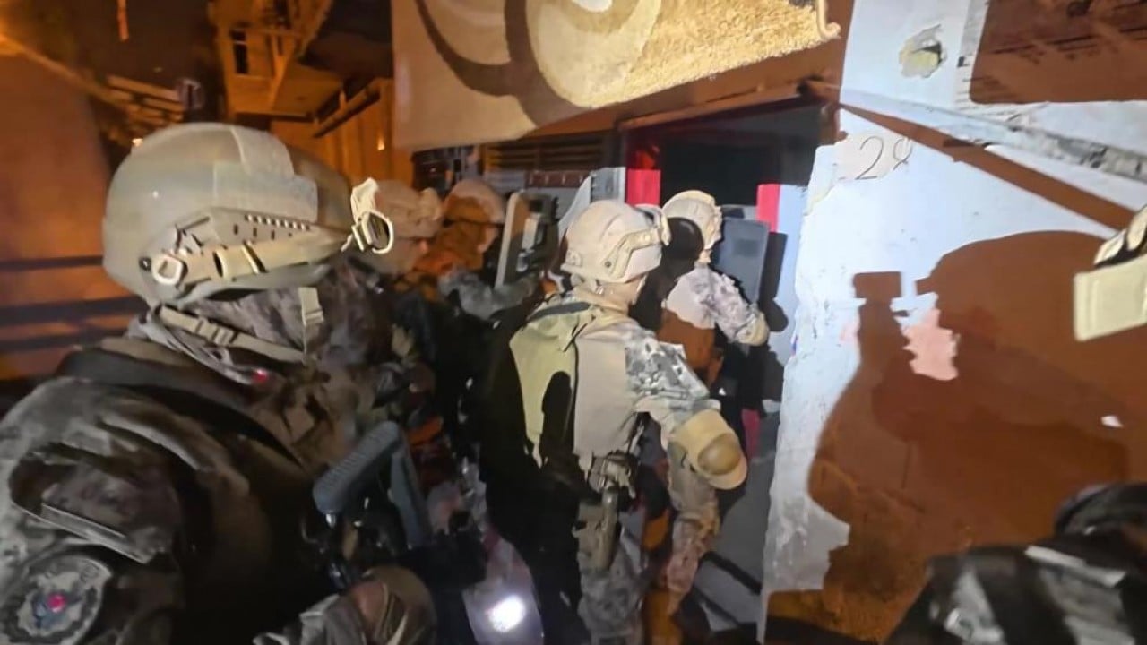 Foto - Adana'da terör örgütü DEAŞ'a operasyon! 16 zanlı yakalandı