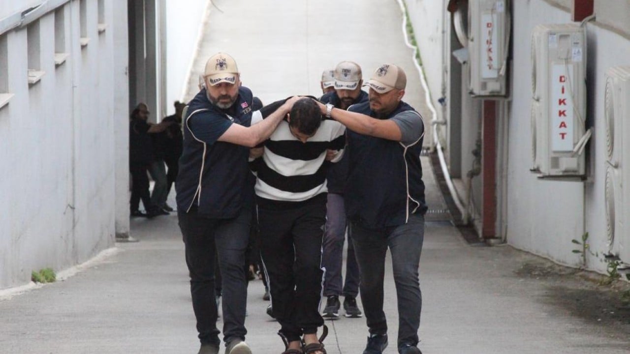 Foto - Adana'da terör örgütü DEAŞ'a operasyon! 16 zanlı yakalandı