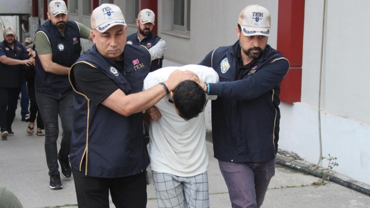 Foto - Adana'da terör örgütü DEAŞ'a operasyon! 16 zanlı yakalandı
