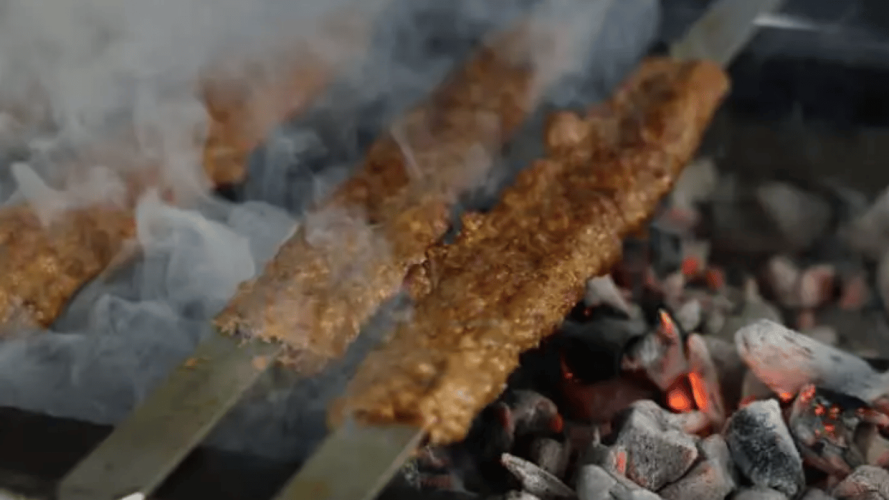 Foto - Adanalılar yapılan listeye çok bozuldu: Kimse Malatya'ya kayısı yemeğe gitmez!