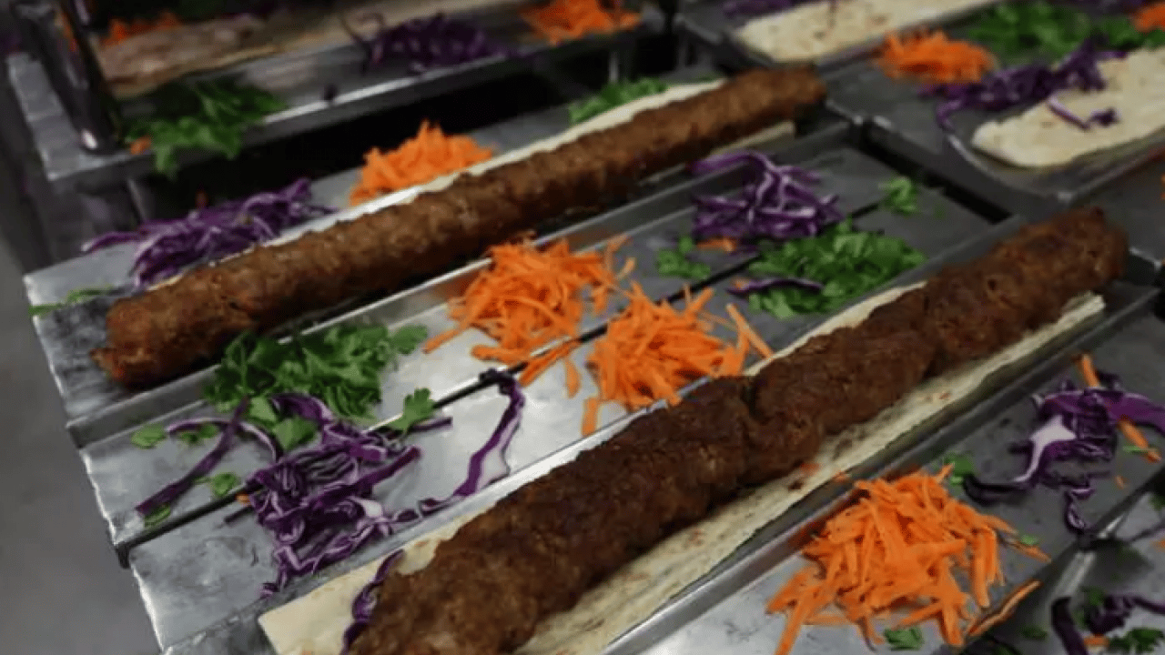 Adanalılar yapılan listeye çok bozuldu: Kimse Malatya'ya kayısı yemeğe gitmez!