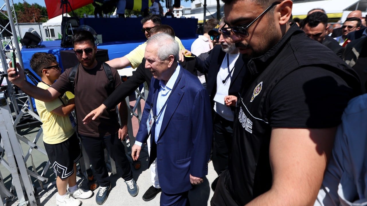 Foto - Adaylar Fenerbahçe genel kurulunda: Yoğun ilgiden yürüyemediler