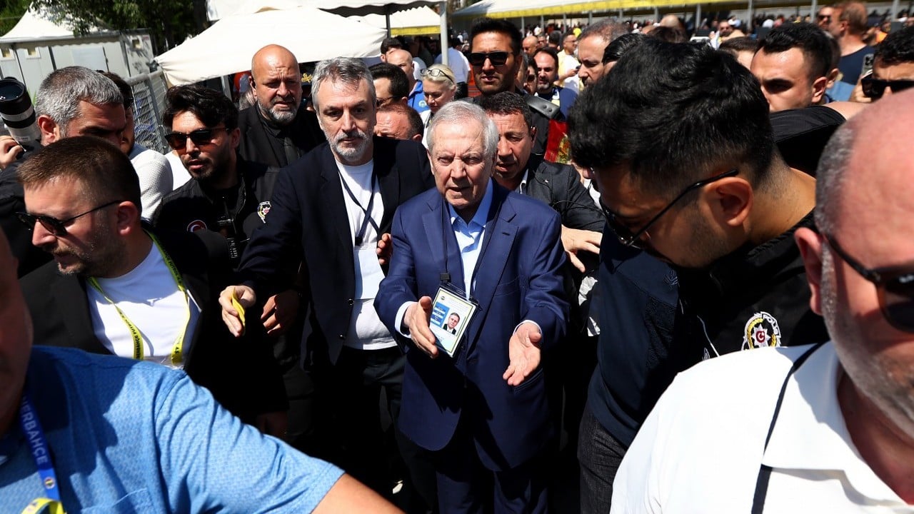 Foto - Adaylar Fenerbahçe genel kurulunda: Yoğun ilgiden yürüyemediler