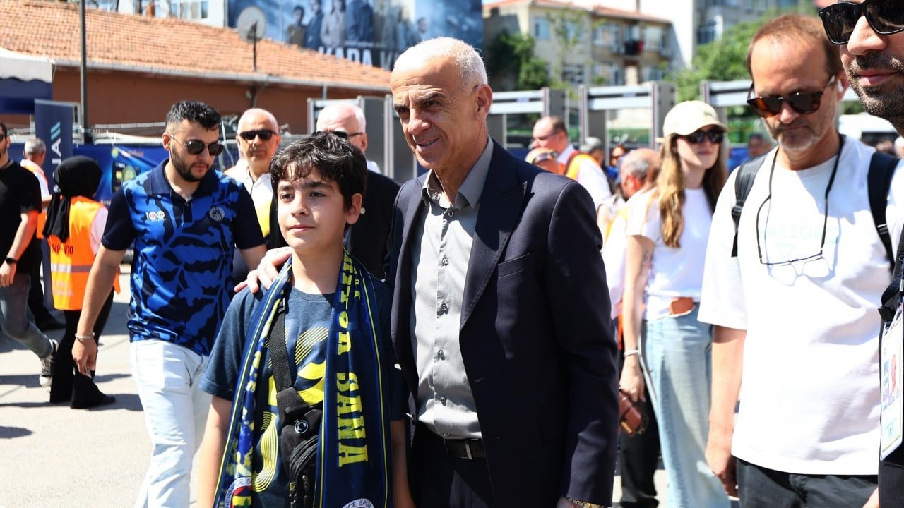 Foto - Adaylar Fenerbahçe genel kurulunda: Yoğun ilgiden yürüyemediler