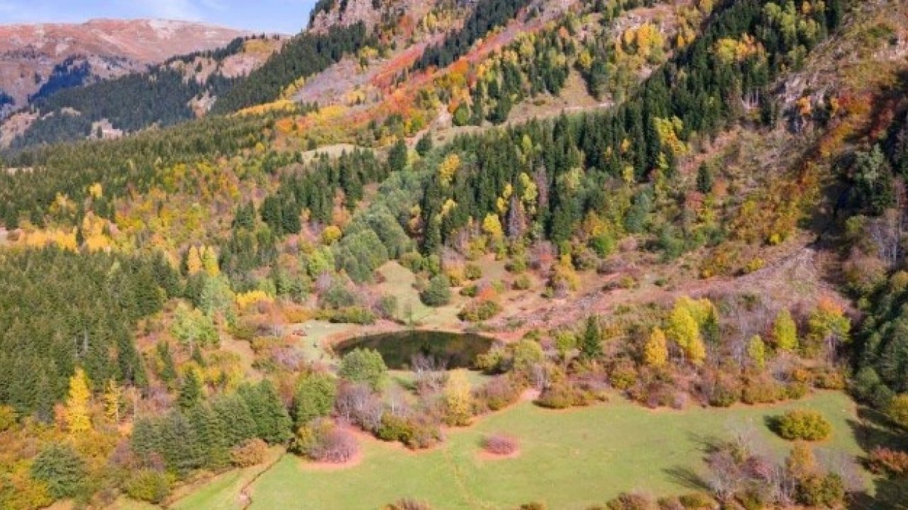 Foto - Adeta insan gözünü andırıyor! Şavşat'ın gözü havadan görüntülendi