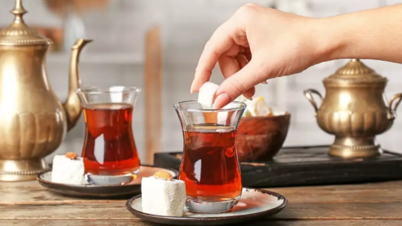 Foto - Adeta sessiz düşman: Çaya şeker atmak ömrü kısaltıyor mu?