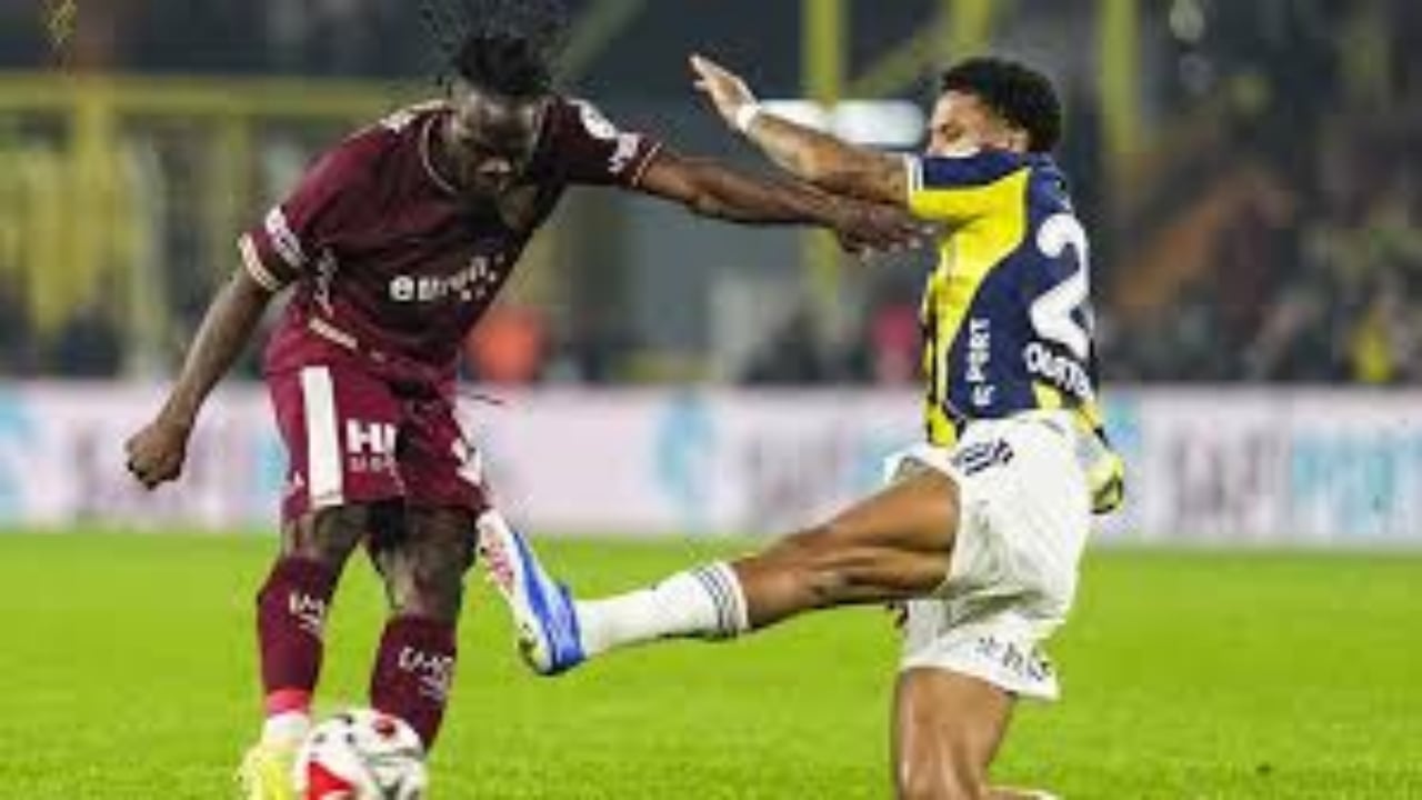 Foto - Nihat Kahveci resmen çıldırdı! Açtı ağzını yumdu gözünü