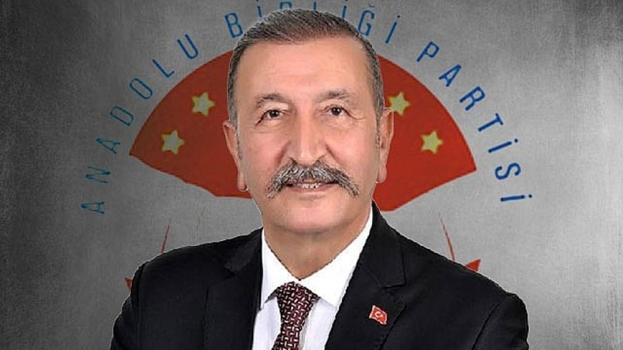 Foto - Adı sanı duyulmamış partinin genel başkanından bomba açıklama! CHP’li 86 milletvekili bize katılacak