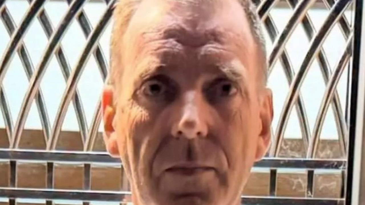 Foto - Dünyanın en uzun adını taşıyan adam: Kelime sayısıyla rekor kırdı!