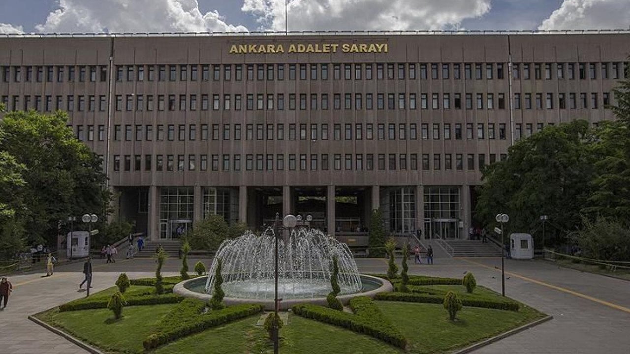 Foto - Adliye kafeteryasında rüşvet pazarlığına savcı baskını! "100 bin liraya silerim" diyen çakma müdürün resmen feleği şaştı