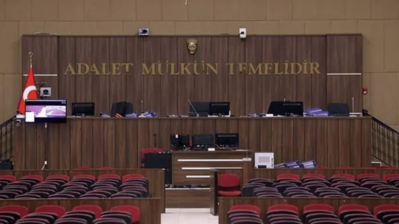 Foto - Adliye önünde cinayete ibretlik ceza: Daha 23 yaşındaydı!