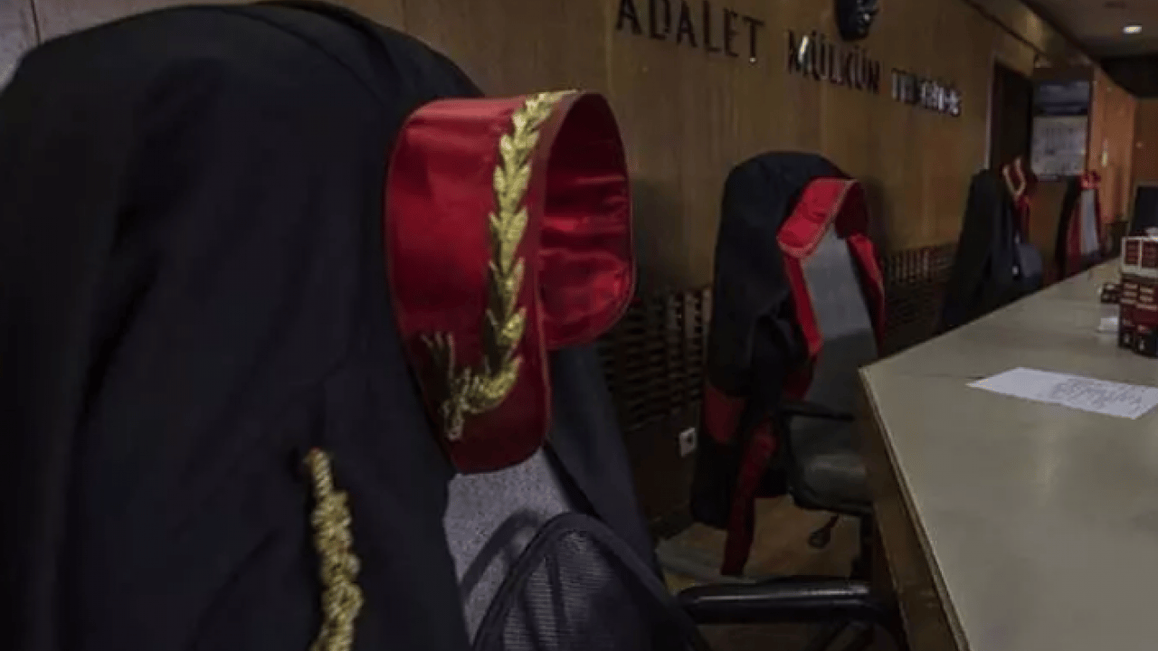 Foto - Adliye önünde cinayete ibretlik ceza: Daha 23 yaşındaydı!