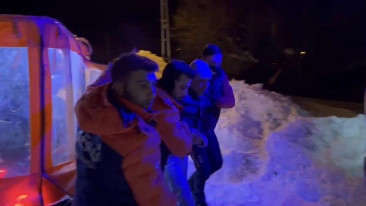 Foto - AFAD yaşlı hastaya kar aracı ile ulaştı