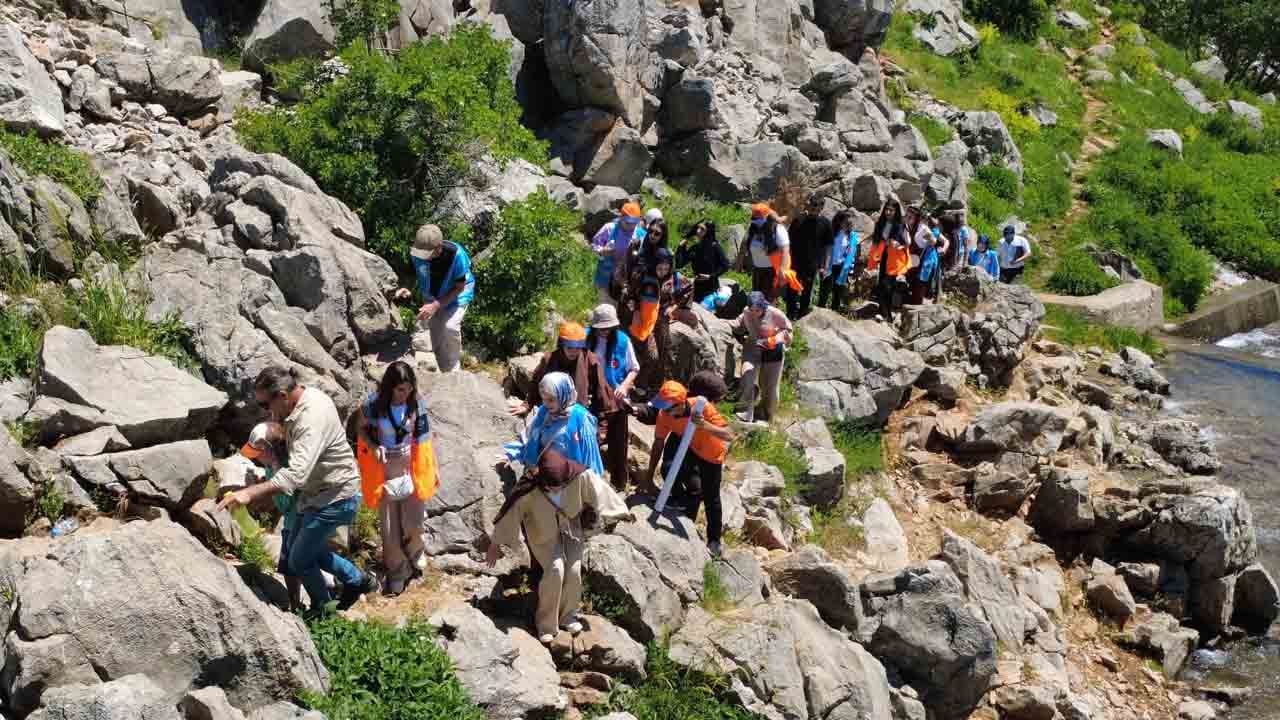 Foto - Afete karşı gönüllü ordusu: Munzur’un gençleri sahaya indi