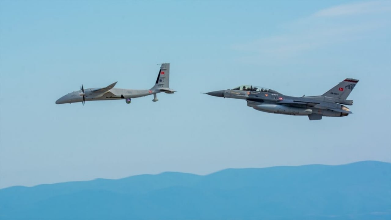 Foto - Afrika Boynuzu’nda Türk fırtınası! F-16’lar ve Akıncı’lar sahaya indi, dengeler tamamen değişti