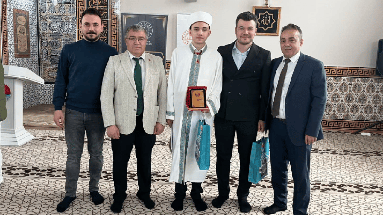 Afyonkarahisar Anadolu İmam Hatip Lisesi'nden bir başarı daha