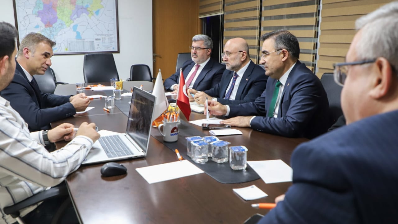 Foto - Afyonkarahisar'da enerji ve doğalgaz yatırımları masaya yatırıldı
