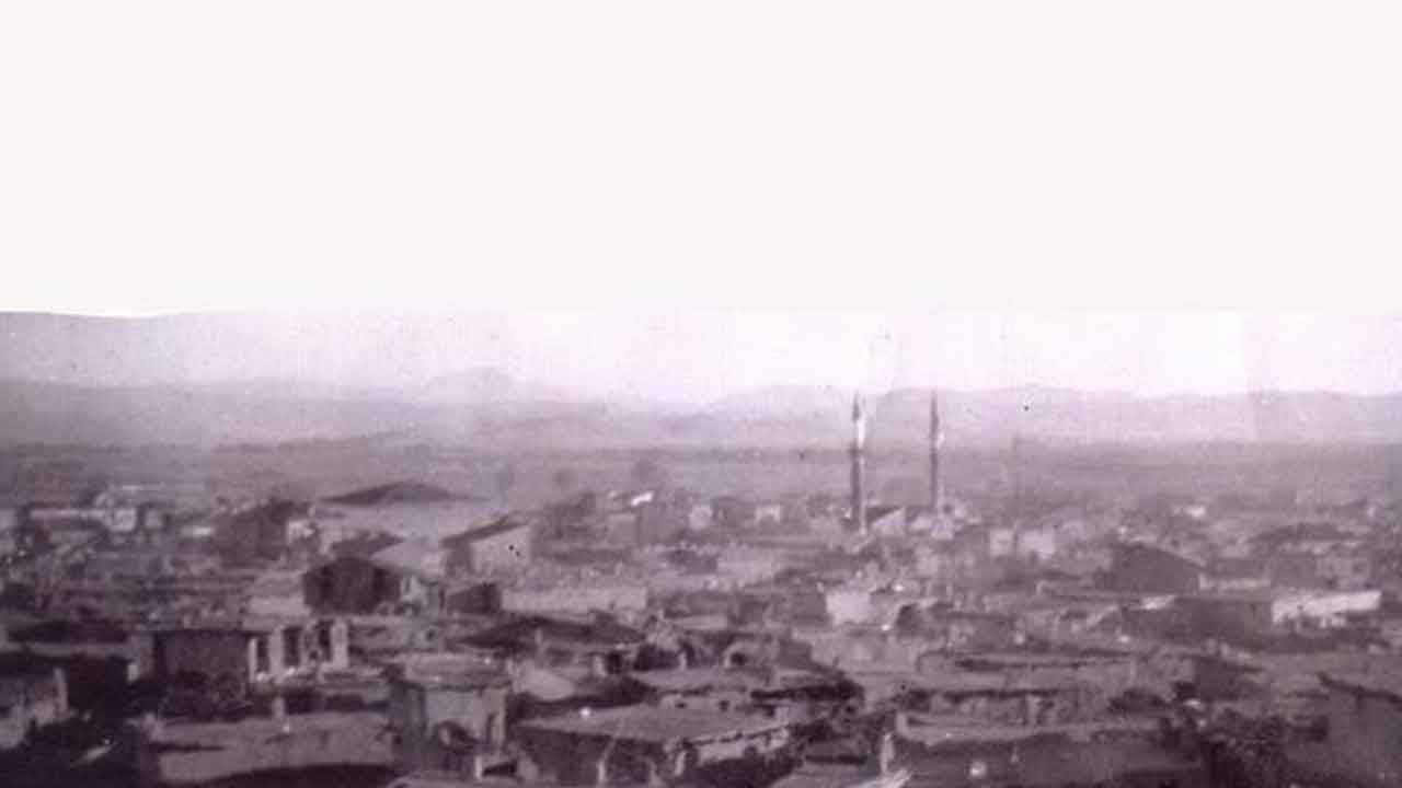 Foto - Afyonkarahisar’ın Şuhut ilçesinde 'İsrail' şoku! Takvim yapraklarını geriye çevirenler neye uğradığını şaşırdı