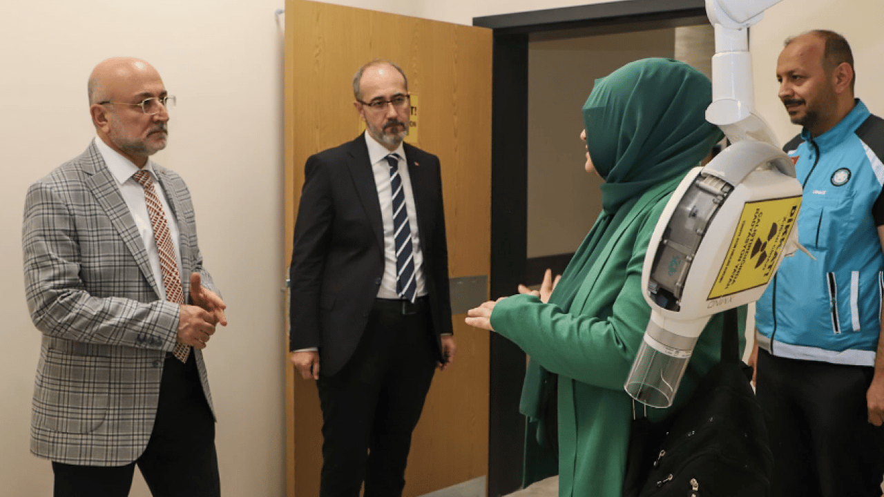 Foto - Afyonkarahisar'ın yeni ağız ve diş hastanesi vatandaşa hizmet için gün sayıyor...