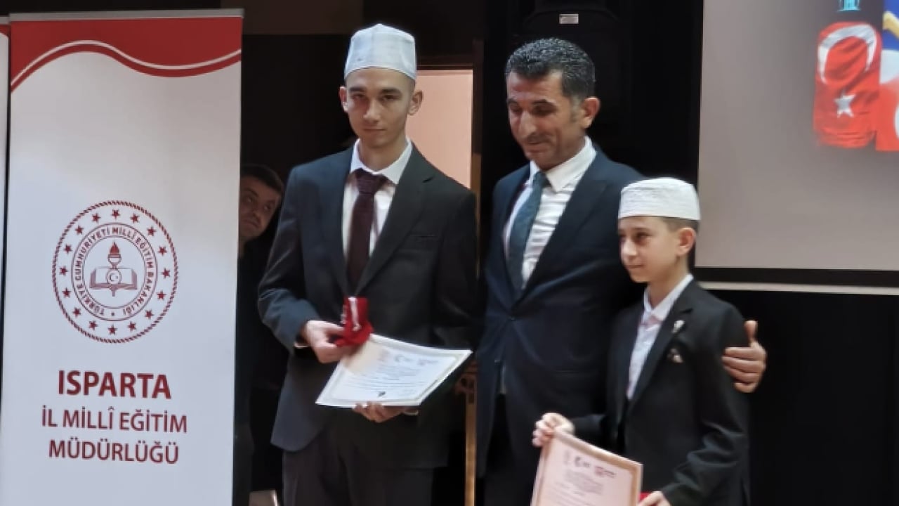 Afyon’lu Kur’an bülbülleri Isparta'da fark oluşturdu... 