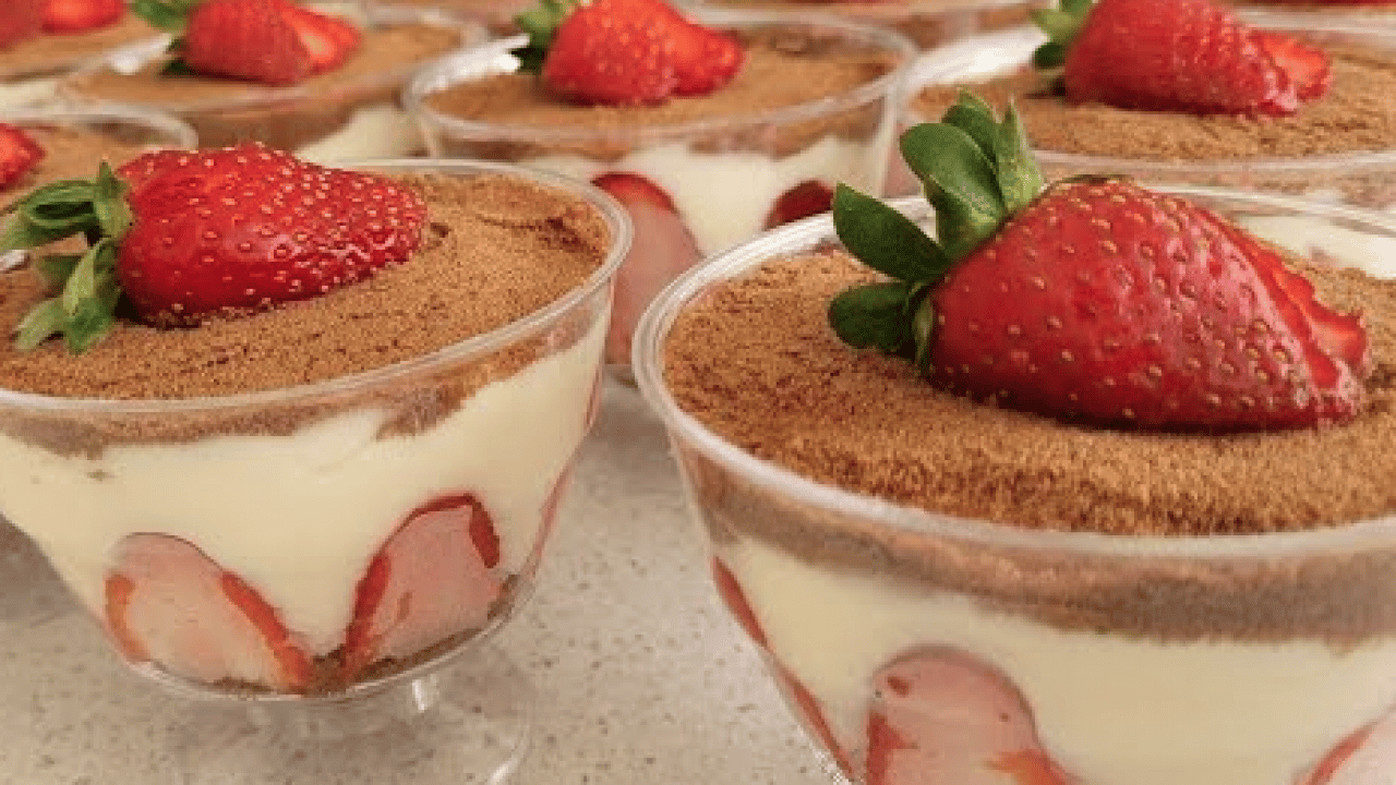 Ağır şerbetli tatlılara alternatif arayanlar... İftar saatine şipşak magnolia tarifi