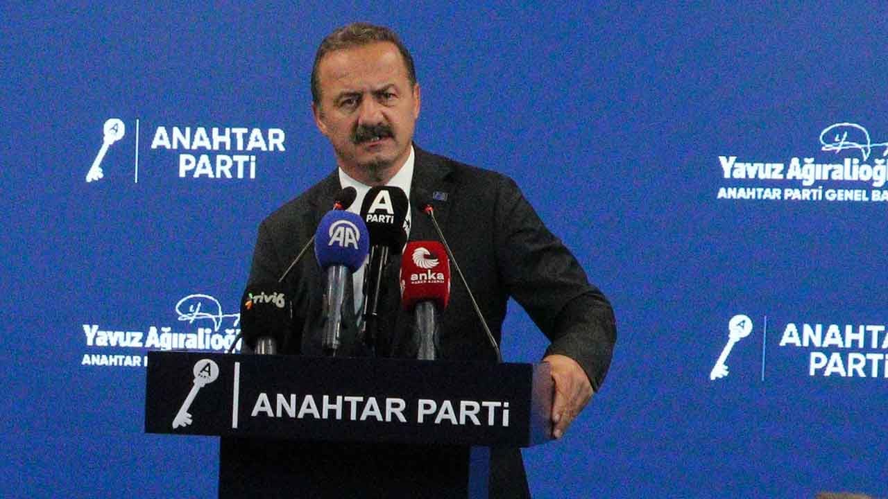 Foto - Ağıralioğlu yine ters köşe yaptı! Muhaliflerin ağzı bir karış açık kaldı