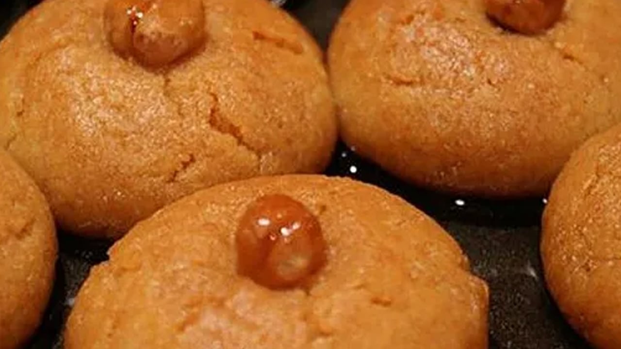 Ağızda eriyen şekerpare tarifi: Şipşak hazırla servis et! Dışardan alan vazgeçiyor