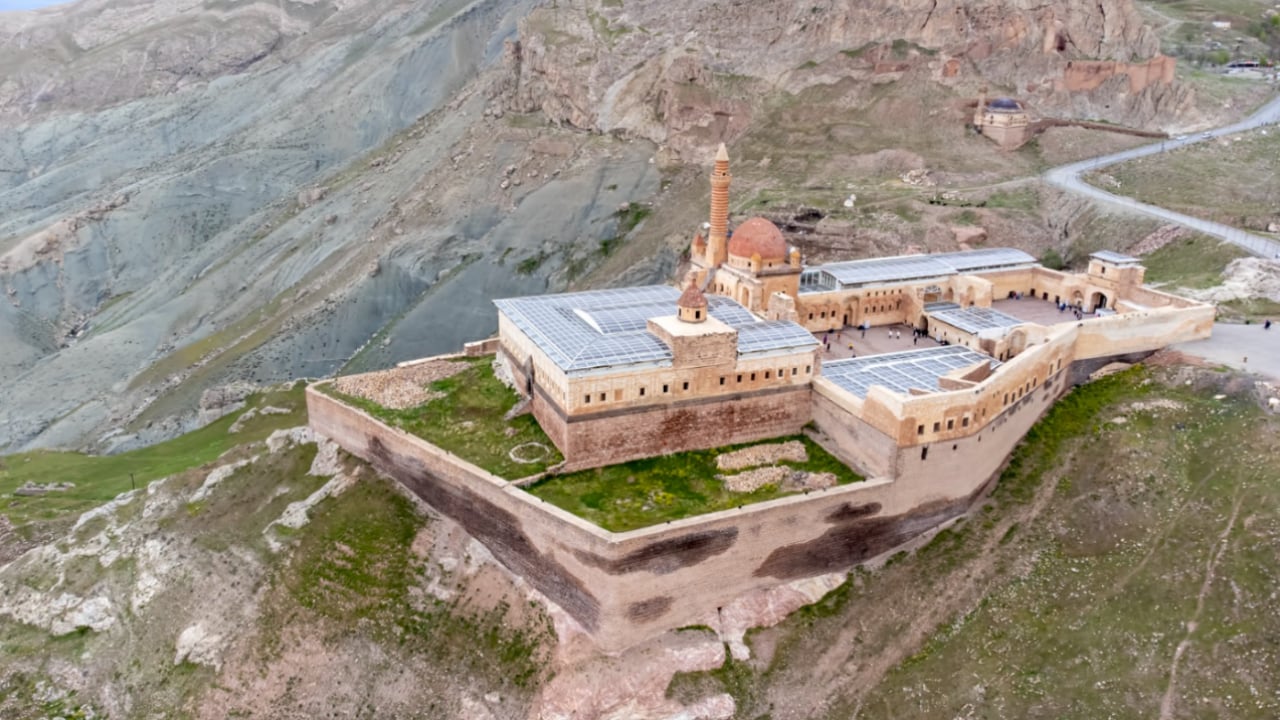 Foto - Ağrı, turizmde de zirveye koşuyor! Doğa, spor ve şifa rotası güçleniyor