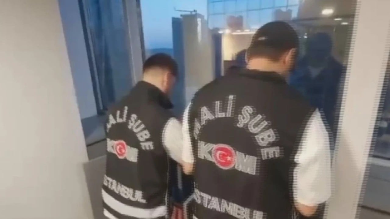 Foto - Ahbap balonu patladı muhalif ünlüler birer birer dökülüyor! Eda Ece yıllar sonra o kâbusu anlatıp helallik istedi!