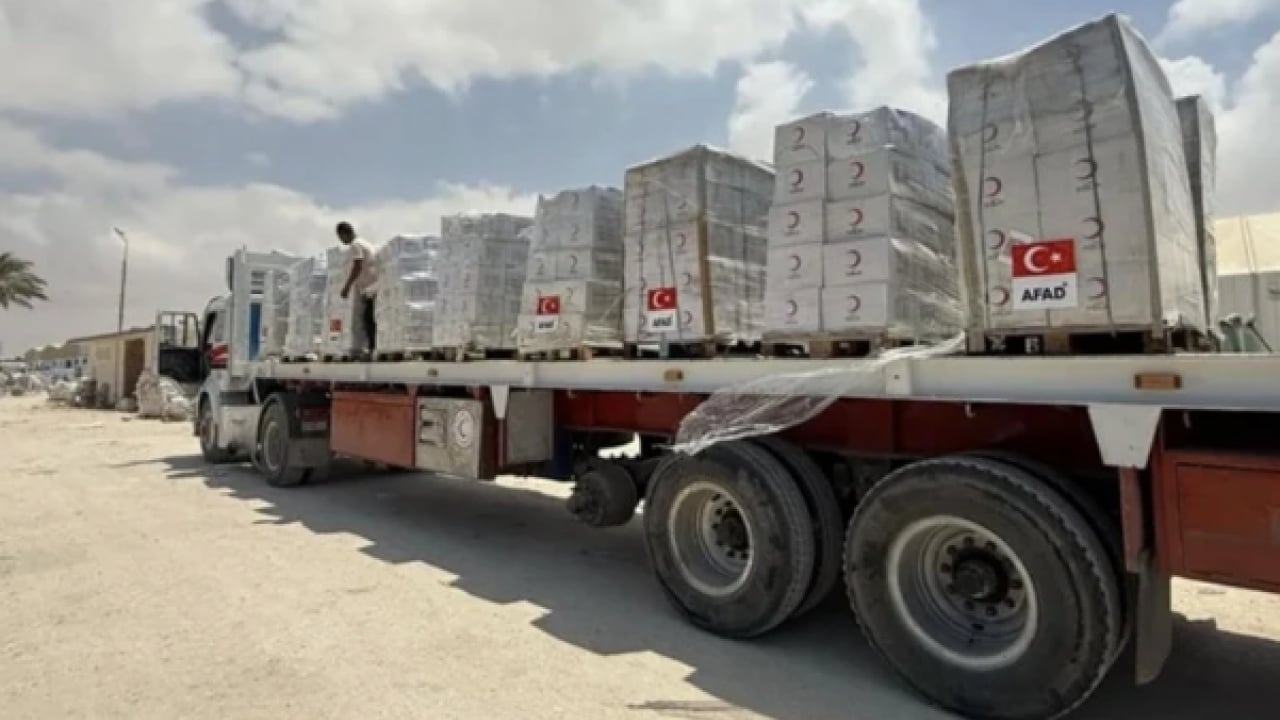 Foto - AHBAP’ın hırsız şebekesi utansın! AFAD'dan 5 kıtada 85 ülkeye yardım eli