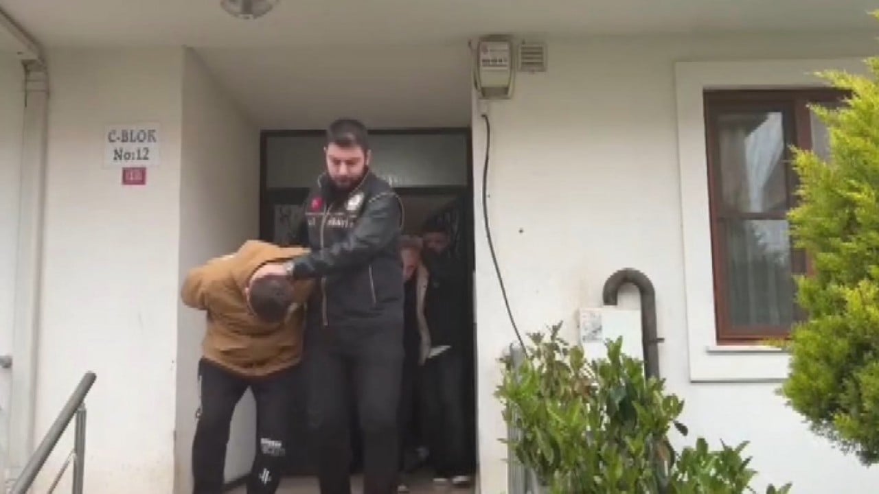 Foto - Kafalarına ne buldularsa geçirdiler! Utanmazların utandığı görüntüler