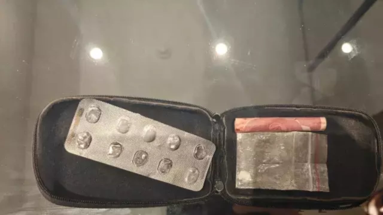 Foto - Ahlaksız yaşamın bayrak tutanıydı! Gözaltına alınan Ceyda Ersoy’un evinden çıkanlar ağızları açık bıraktı