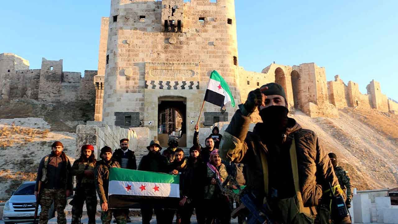 Foto - Ahmed El Şara halkı meydanlara çağırdı! Milyonlar sokaklara dökülecek