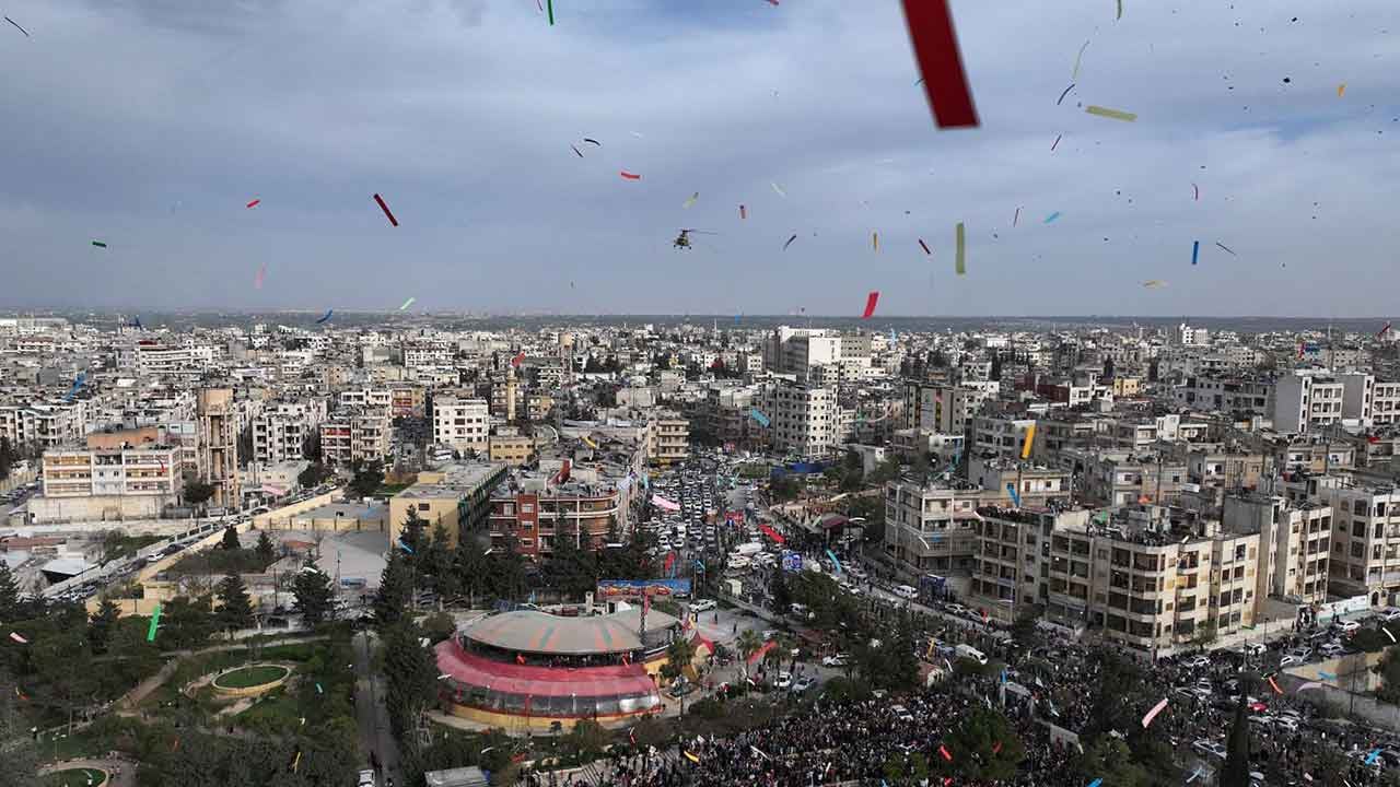 Foto - Ahmed El Şara halkı meydanlara çağırdı! Milyonlar sokaklara dökülecek
