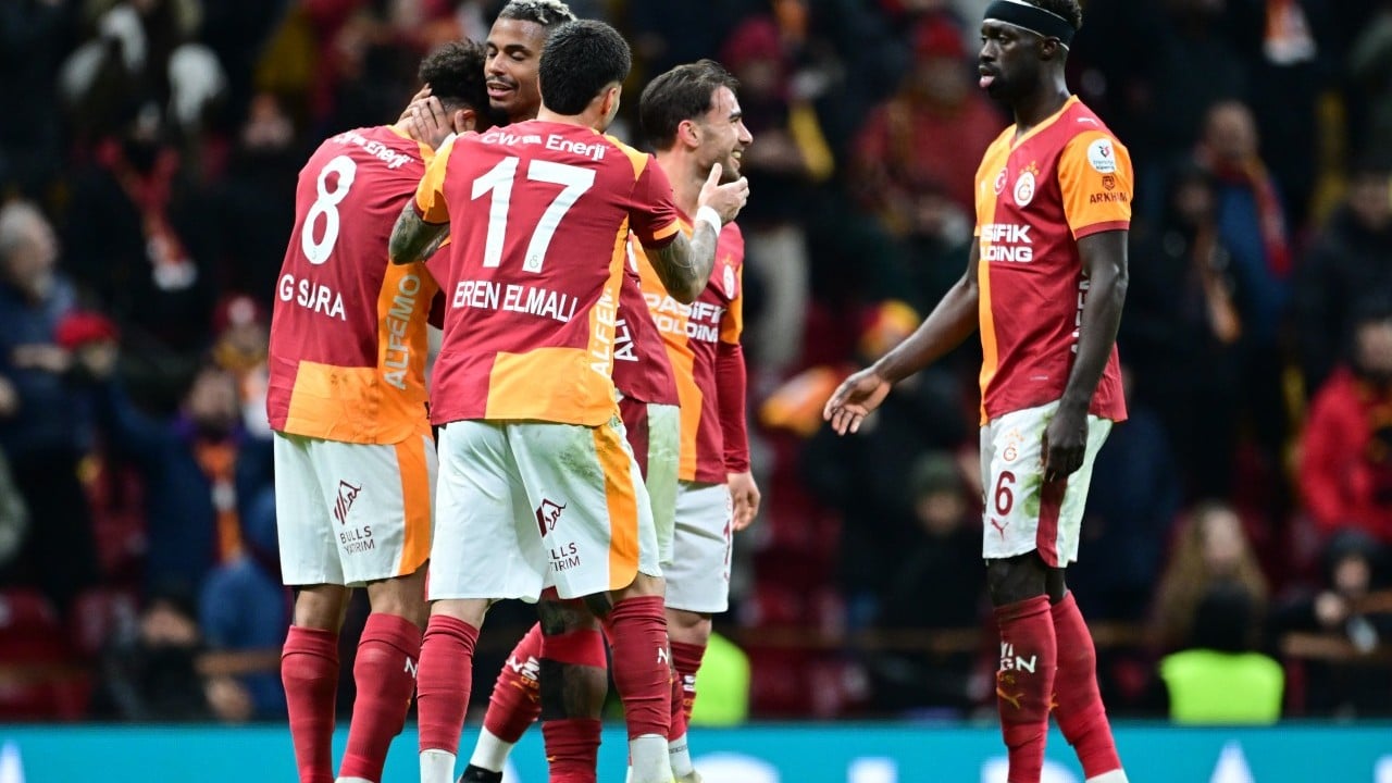 Foto - Ahmet Çakar adeta çıldırdı: '85 milyonu aptal mı sanıyorsunuz?' Şaka mı bu yahu...