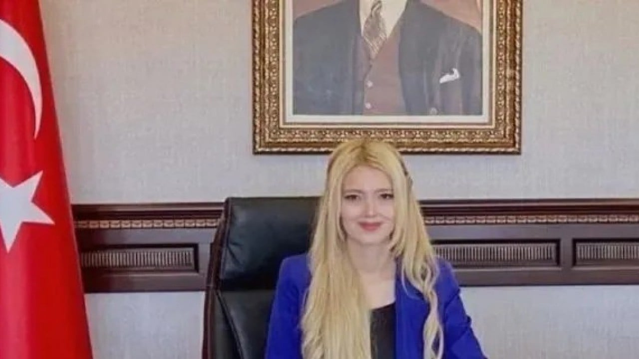 Foto - Ahmet Hakan'dan Ladik Kaymakamı Tuğçe Orhan'la ilgili olay tepki