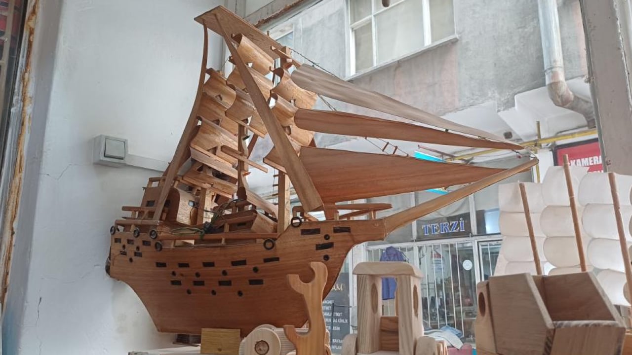 Foto - Ahşap oymacısı Mehmet usta isyan etti: Mesleği yaşatacak çırak bulamıyor