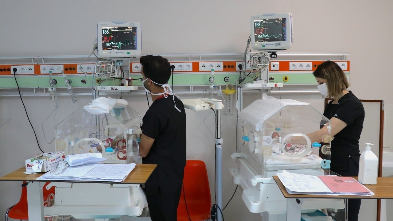 Foto - Aile hayırseverlerden destek bekliyor: Prematüre dördüzler 34 günde hayata tutundu