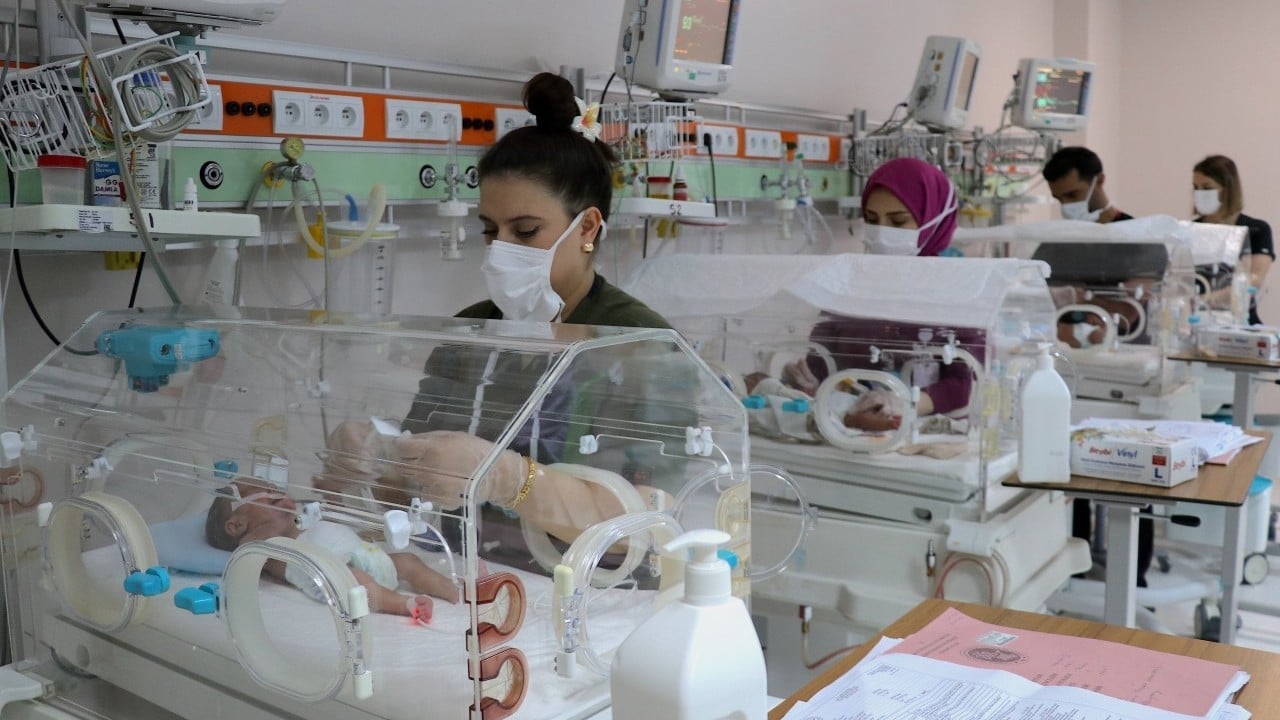 Foto - Aile hayırseverlerden destek bekliyor: Prematüre dördüzler 34 günde hayata tutundu